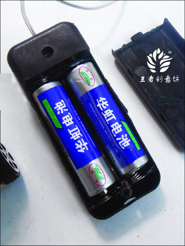 王者创意坊（玩具制作）：一个适合带小朋友一起制作的有线遥控车