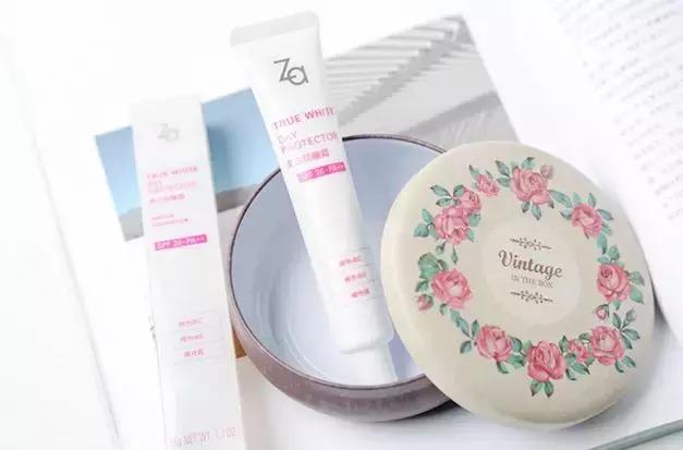 23年烂大街的十款鞋,2021年最烂大街的三款手机