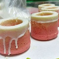 小白兔粉红色草莓蛋糕,粉红色草莓蛋糕