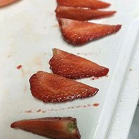 小白兔粉红色草莓蛋糕,粉红色草莓蛋糕