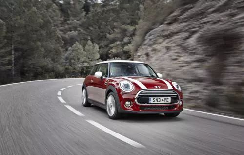 什么车最经济实惠适合女孩子开的,新手买什么车适合女生开