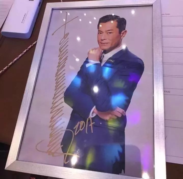 测测你是不是直男或者直女,不穷不丑