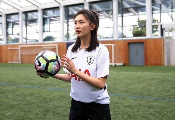 女神节快乐！扒一扒女星们的足球情缘