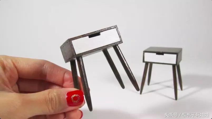 自制60厘米芭比娃娃的床头柜,给芭比娃娃做床又简单又好看