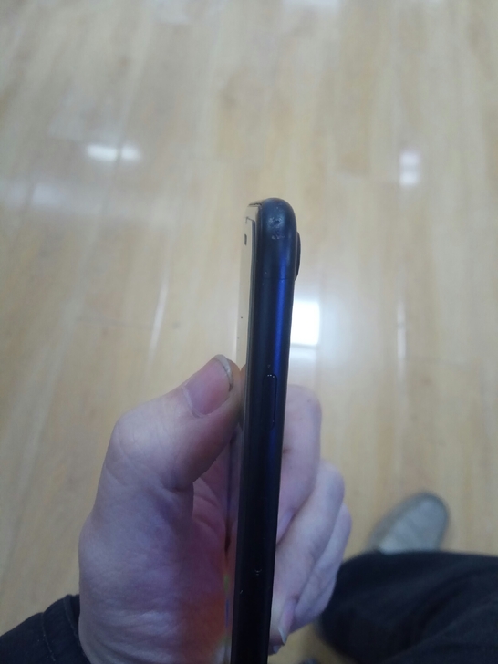 美版黑色128g苹果7能卖多少 (美版iphone 7比较)