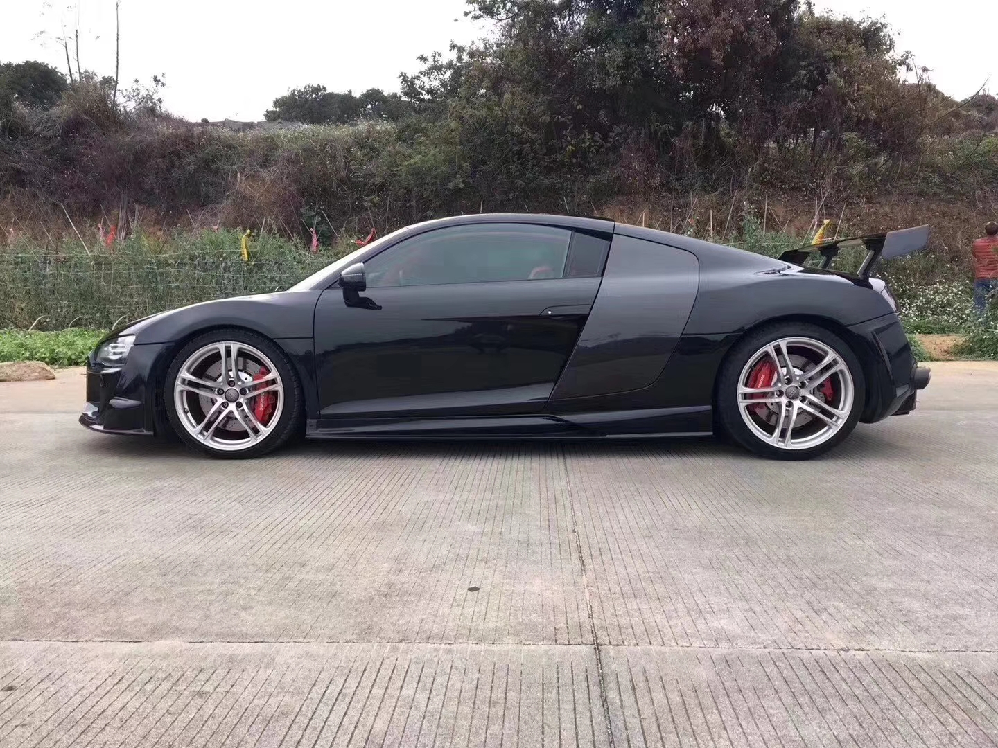 有一台奥迪r8是什么体验,14款r8撩妹