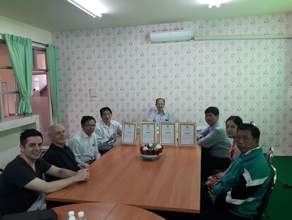 这群德国美女帅哥在掸邦的善举感动所有人！