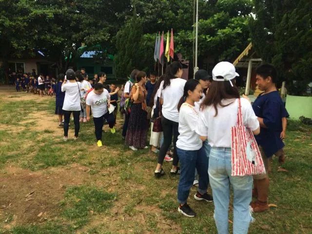 君行体验官专栏丨他在佛之国度，邂逅了一场浪漫