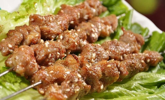 又到了喝酒撸串的季节图集,撸串撸到爽