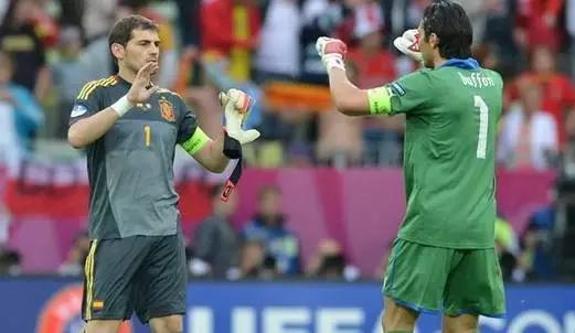 卡西利亚斯生日快乐,卡西利亚斯人生经历