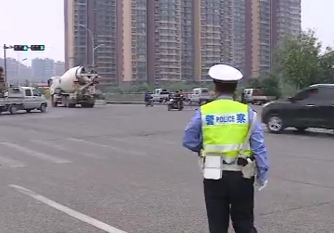 连警察都惊了！石家庄这位面包车司机竟干出了这种事