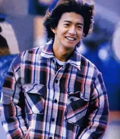 bape猿人头logo真假,bape短袖鲨鱼和猿人头怎么选