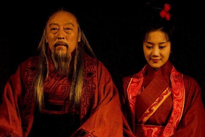 司马懿当过几年皇帝,司马懿一生经历了几个主公