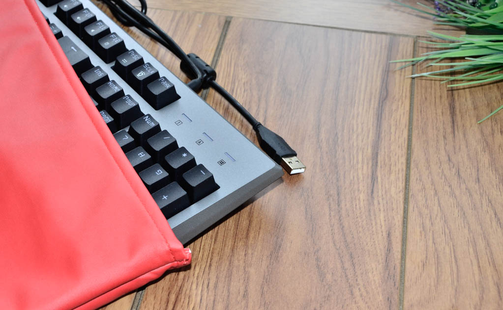 矮轴机械键盘和高轴机械键盘,机械键盘可能会毁掉你的手