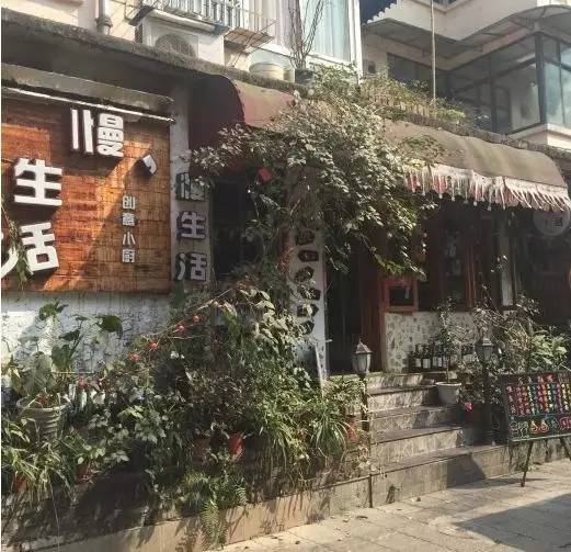 成都麓湖生态城美食街,成都有哪些大学城美食街