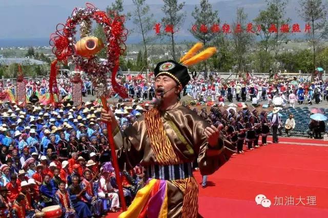 大理游人人山人海,大理万人齐舞