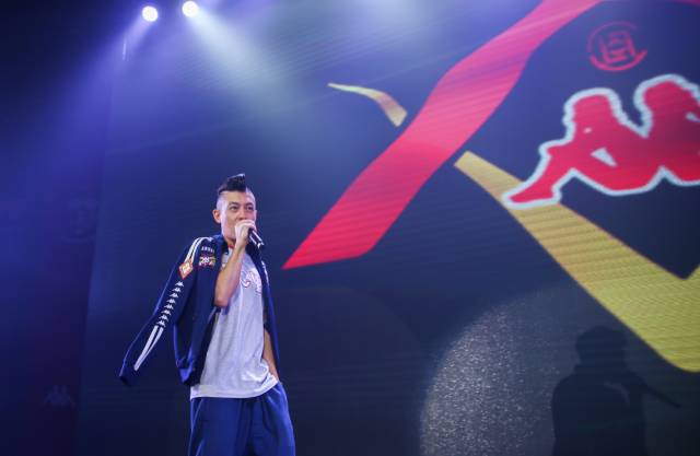 内含GD签名tee！|冠希没把kappa穿潮？因为你没看过龙哥怎么搭