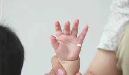 小儿推拿止咳化痰手法图解,小儿推拿三分钟退烧手法图解