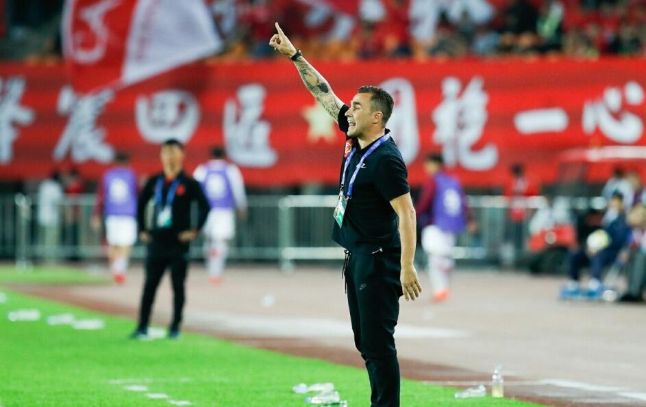 郑智国足队魂,郑智广州恒大简介