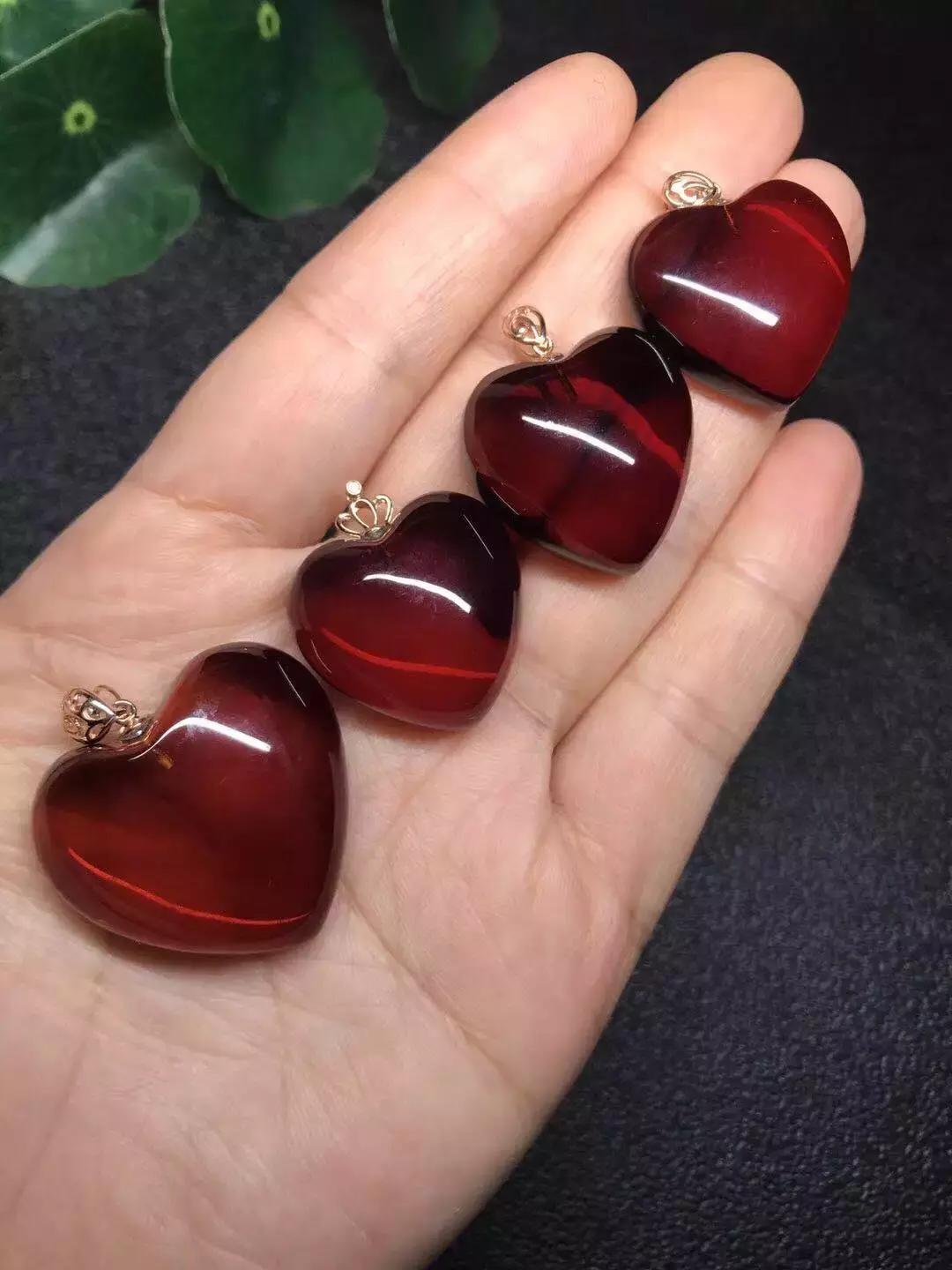 蜜蜡刚入手怎么有塑料味,蜜蜡上手有什么感觉