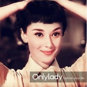 看梦露正红一抹，享赫本裸粉一笑，忆百年经典，望流行永恒