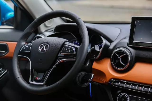 试驾绅宝x35,北汽绅宝x35性能评测