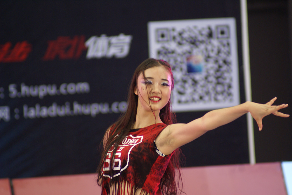 实拍中国大学生五人制足球联赛南大区上的50位美女