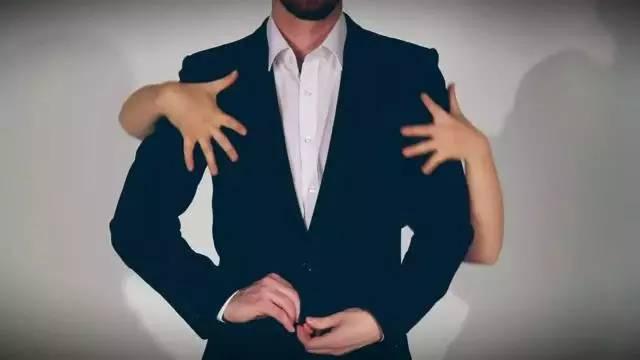 男人必须知道的几个穿衣小技巧,男人穿衣错误示范