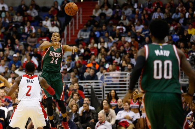 詹姆斯和西蒙斯现在怎么样了,西蒙斯超越詹姆斯了吗