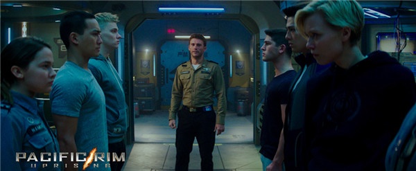 看完环太平洋,环太平洋2雷霆再起陀螺