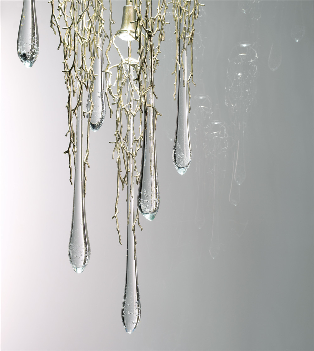 有一盏灯能照亮前方,有一盏灯照亮心扉