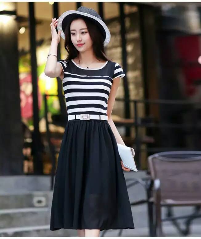 少女青春靓丽显瘦素色连衣裙,少女温婉气质连衣裙