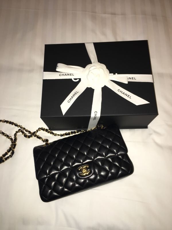 天哪！这么多杂志上看到的大牌热门包，她居然都有！羡慕！