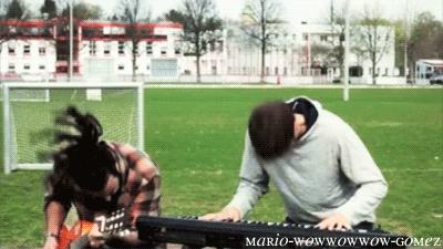 足球场上最逗比的球员,足坛十大逗比球员