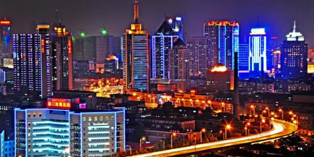 济南哪个区比较适合居住,在济南在哪个地方住玩比较方便