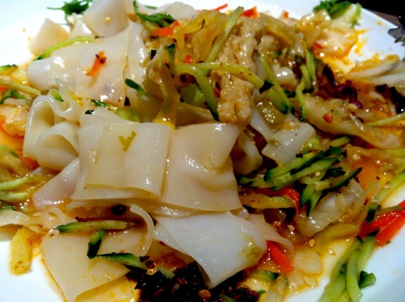 西安小吃凉皮,西安小吃凉皮夹菜