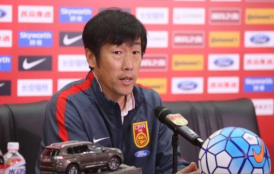 国足4连胜直接出线,国足近8场比赛4平4负