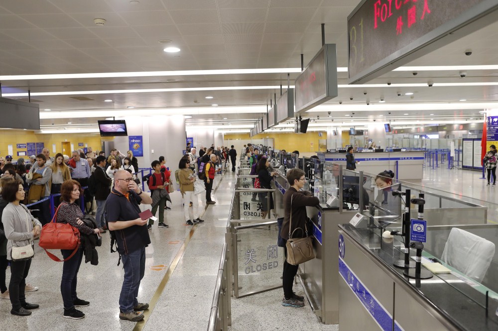 入境中国携带5000元以上物品,中国入境带哪些东西会被罚款