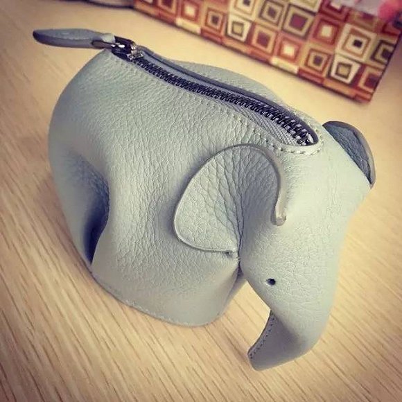 时尚必备单品女士红色钱包推荐,新款钱包型手提包时髦又洋气