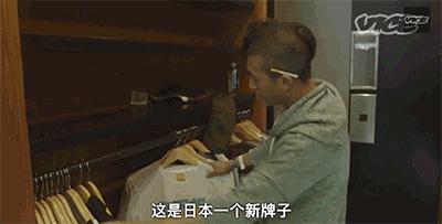 他的女朋友很多，但挚爱一直没变过