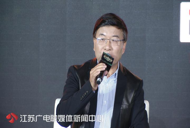 《足球解说大会》来啦！黄健翔韩乔生首度合体当导师