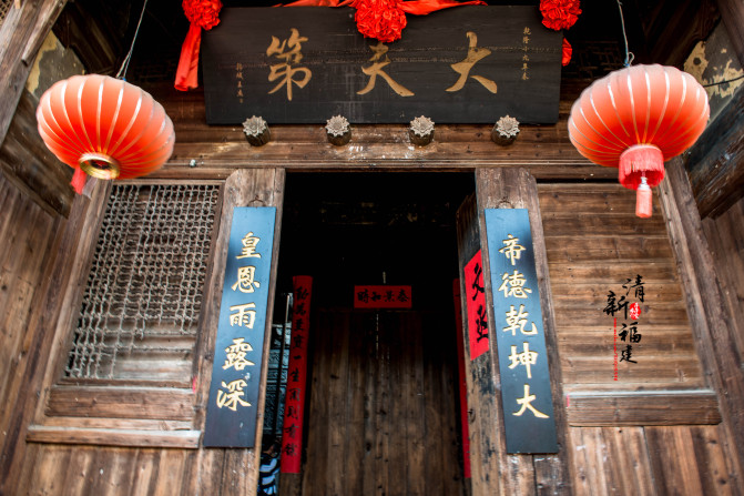 杞诲鏃呰,杞诲鍑鸿