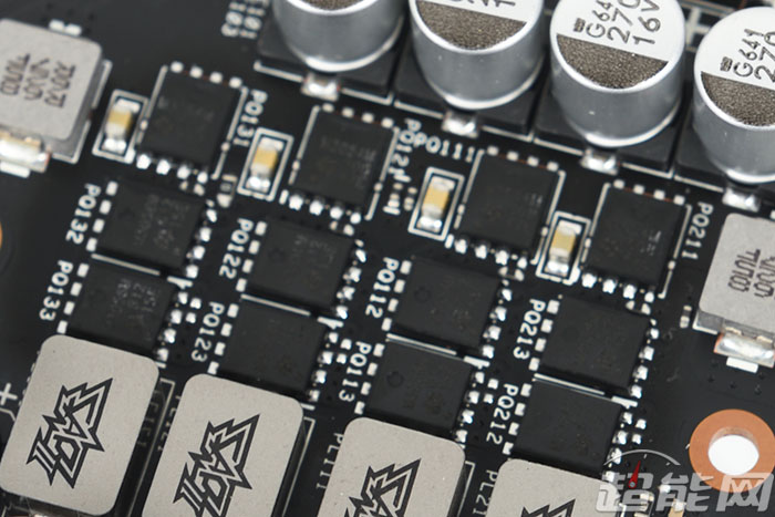 超能课堂,75：我们的主板和显卡是如何给CPU和GPU供电的？