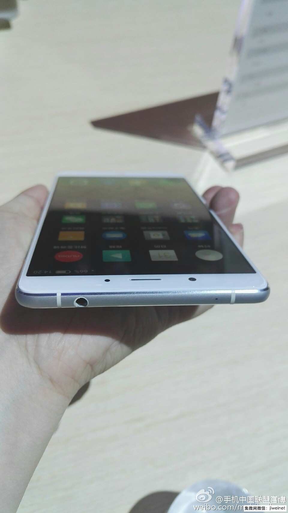 c罗代言香槟酒,努比亚z11maxc罗典藏