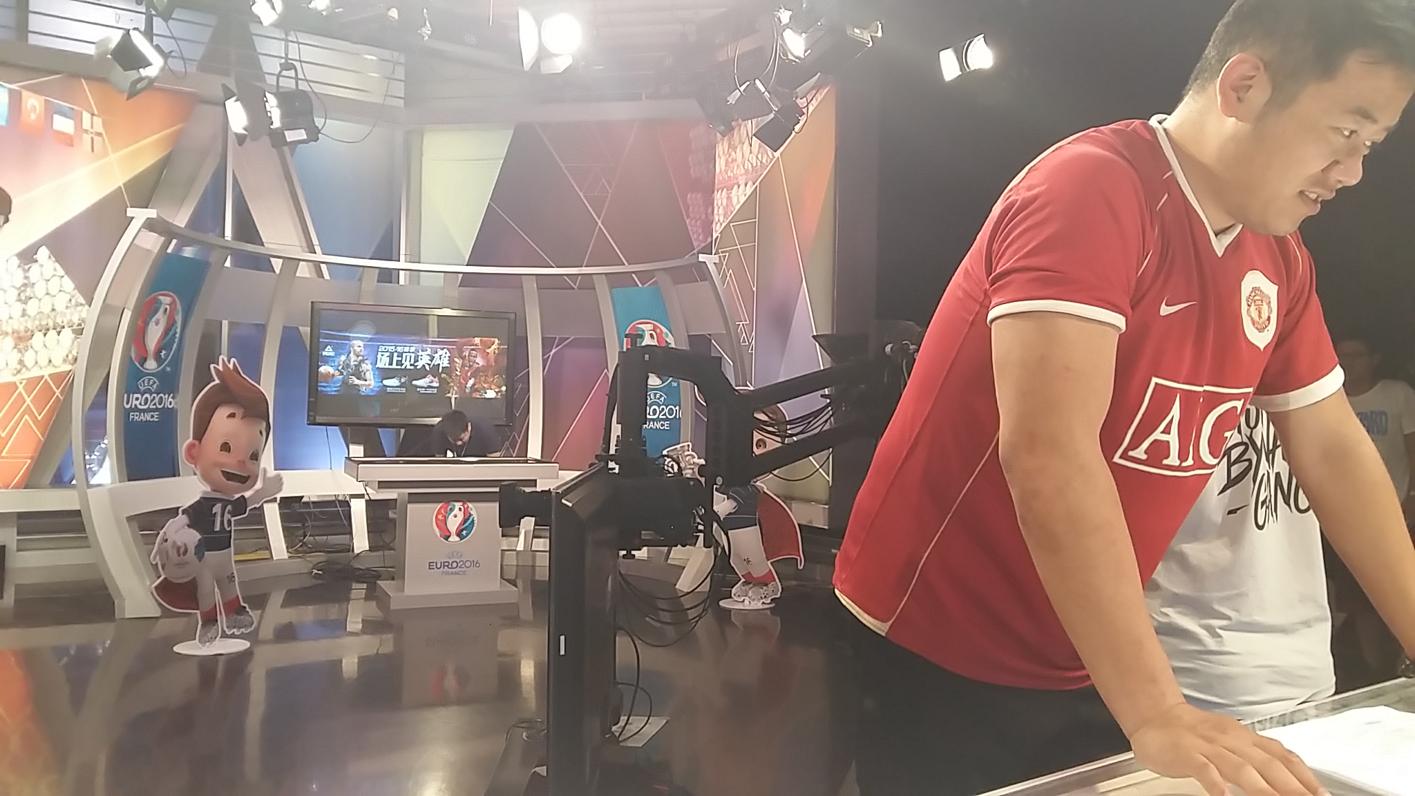 读董,足球解说2016欧洲杯