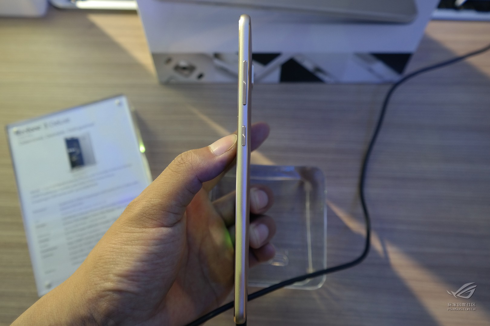 rog败家国度外设,rog败家之眼华硕主机