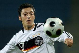 外号为小跳蚤的球星是,小跳蚤是哪位球星