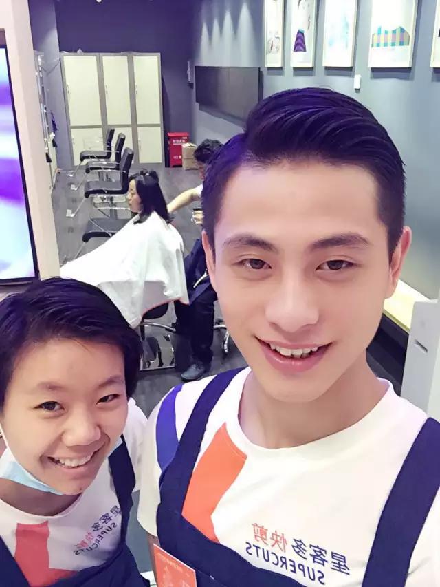 在一家公司很久的文案,在一家设计公司做文案工作