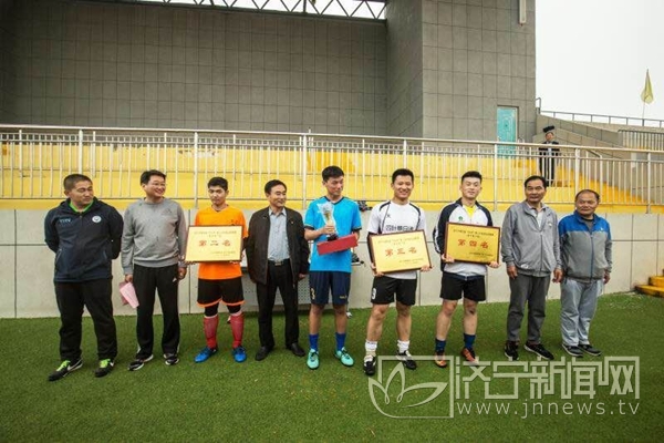 济宁七中市长杯夺冠,济宁北大培文二中