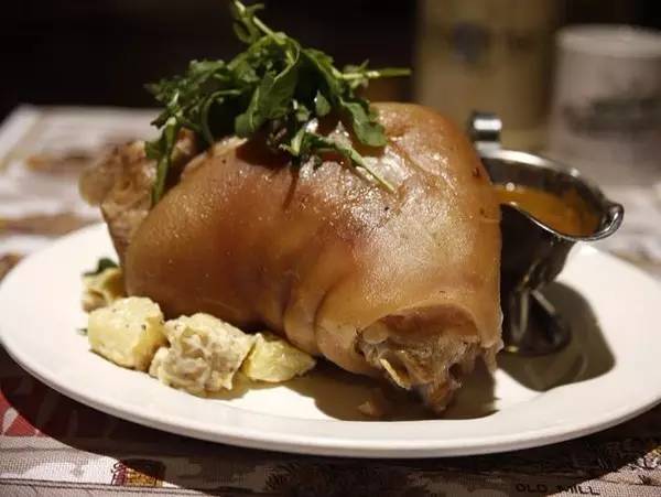 去欧洲旅游回来可以买什么,去欧洲旅游可以玩什么